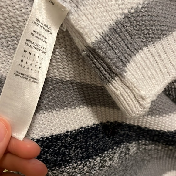 White House Black Market shawl - Picture 3 of 4